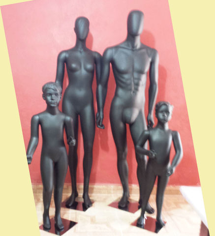 DAMA MODELO ESPAÑOL Y CABALLERO VANN , NOÑO TALLA 4 Y NIÑO TALLA 6